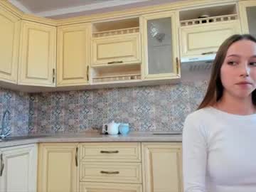 webcam girl elainemeyera live cam image #5325650