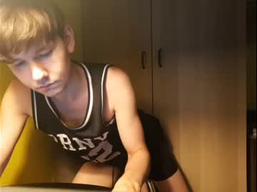 webcam man 13hoootboooy777 live cam image #2135366