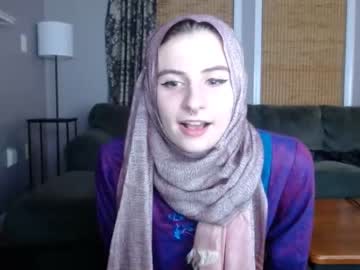 webcam girl fiestyfatima1 live cam image #2482565