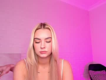 webcam girl 8a8y_nura live cam image #1182476