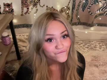 webcam girl ari_02 live cam image #5389390