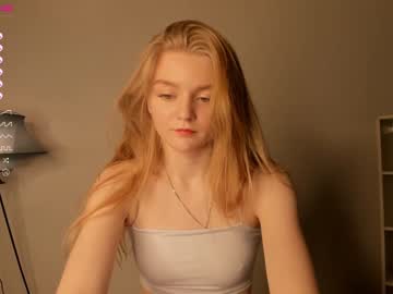 webcam girl joannsbailey live cam image #3847848