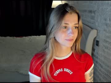 webcam girl sweet_sophieeee live cam image #4875389