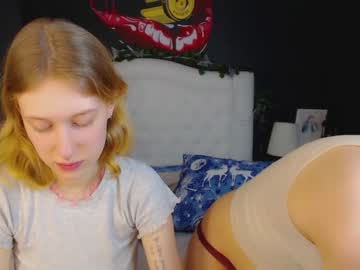 webcam girl julia_tina live cam image #942039