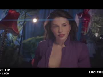 webcam girl lucieoude_ live cam image #3885920