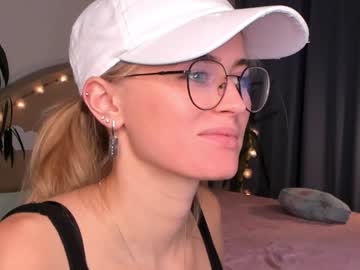 webcam girl linellali live cam image #2786942