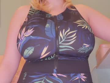 webcam girl aveksmr live cam image #2136433