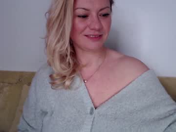 webcam girl kiradivine live cam image #1746486