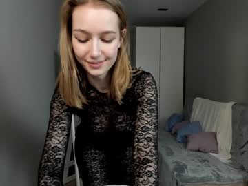 webcam couple christine_bae live cam image #6252254