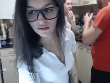 webcam couple maya_and_guests live cam image #1160830