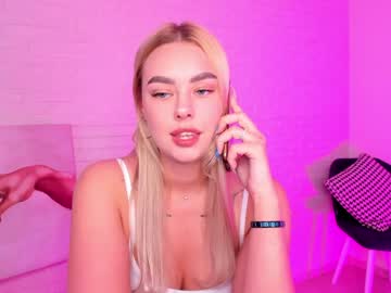 webcam girl 8a8y_nura live cam image #1110716