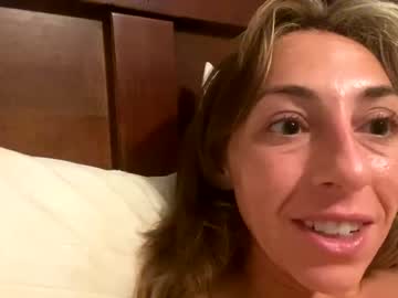 webcam girl madi_marieee live cam image #226277
