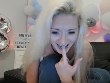 webcam girl jungespaar2822 live cam image #1200521
