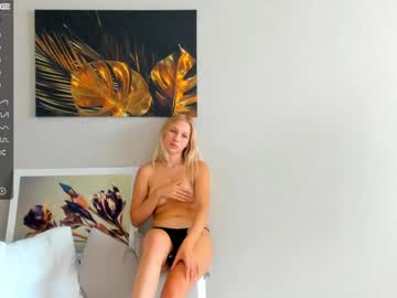 webcam girl wildahanks live cam image #7025380