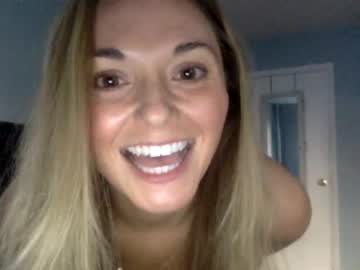 webcam girl clarebellxo live cam image #703625