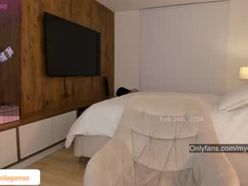 webcam girl imcamila__ live cam image #6472393