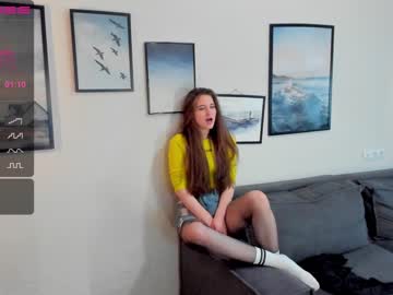 webcam girl maliatale live cam image #4141790