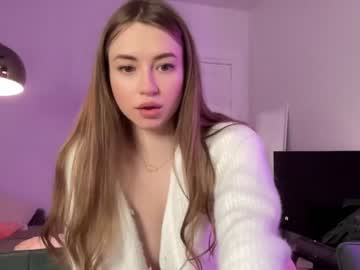 webcam girl strawberryjamx live cam image #3241230