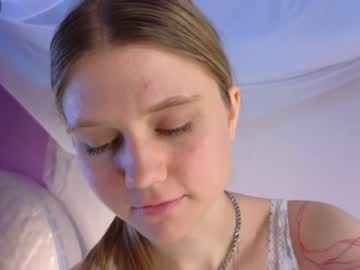 webcam girl alisia_spinnet live cam image #6847932