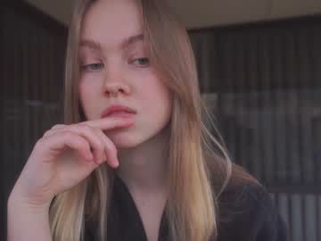 webcam girl bibi_it_is live cam image #5008912