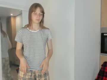 webcam girl lynncodrington live cam image #7020229