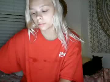 webcam girl cindyloulou1 live cam image #4884987