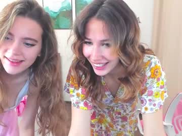 webcam girl kriss_muv live cam image #2737853