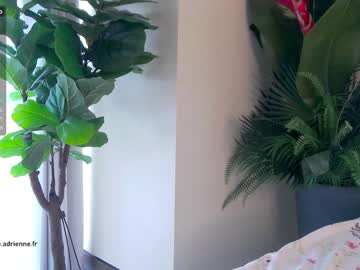 webcam girl belle_adrienne live cam image #1986045