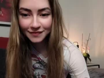 webcam girl strawberryjamx live cam image #6097900