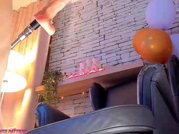 webcam girl eugenetomas live cam image #2376944