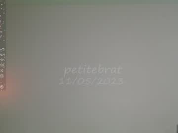webcam girl petitebrat live cam image #5673814