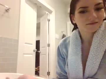 webcam girl miaa_bellee live cam image #1339134