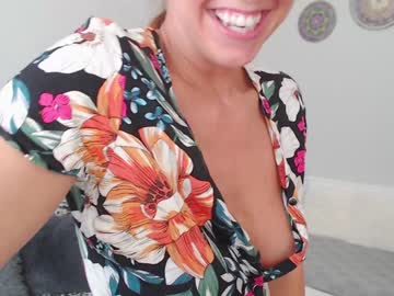 webcam girl emerald_kittycat live cam image #4959186
