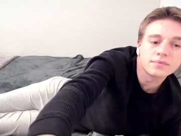 webcam man collegeboiaz live cam image #6917037