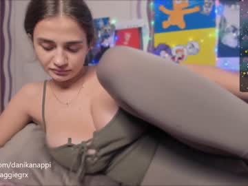 webcam girl danikanappi live cam image #5895944