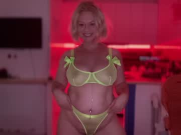 webcam girl kiradivine live cam image #5205723