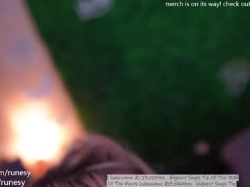 webcam girl runesy live cam image #3772351
