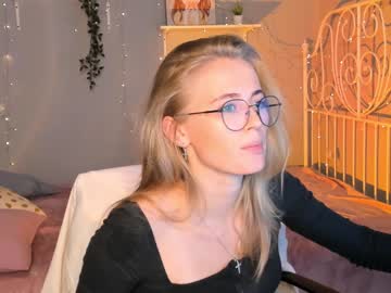 webcam girl linellali live cam image #2519405