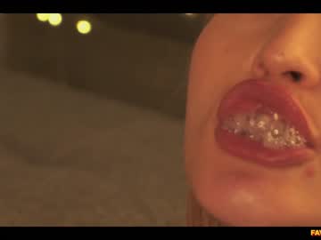 webcam girl a_mhere live cam image #3373034