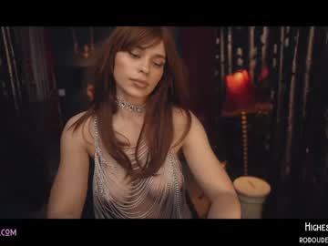 webcam girl lucieoude_ live cam image #1641298