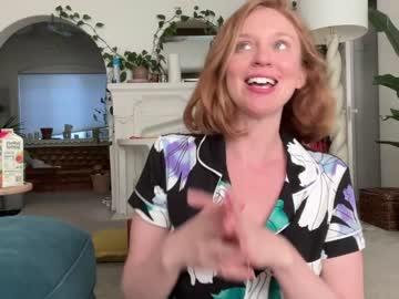 webcam girl pretendlunch live cam image #4899375