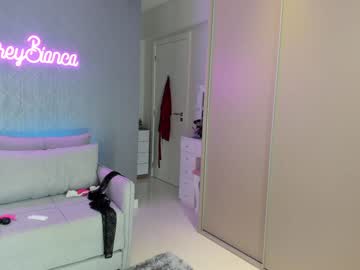 webcam girl jeangreybianca live cam image #5904029