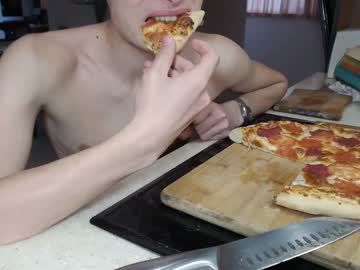 webcam man small_boyyy live cam image #1931353