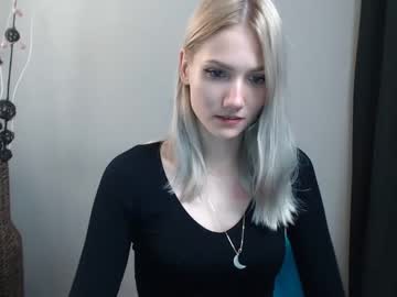 webcam girl gilliana_mo live cam image #386661