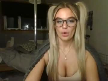 webcam girl babyadrianna live cam image #2953487