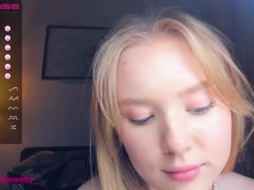 webcam girl sun_shiiine live cam image #4613692