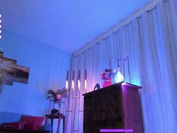 webcam girl kitty_mya69 live cam image #6500645