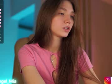 webcam girl angels_kiss live cam image #5565330