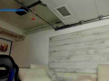 webcam girl dulceyjohn live cam image #5103342