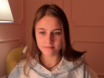 webcam girl valerie_shine live cam image #130219